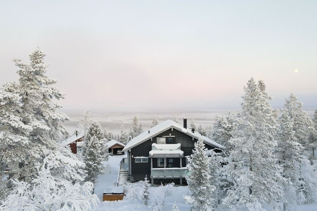 Chalet Kaamos Finland Olivers Travels 1
