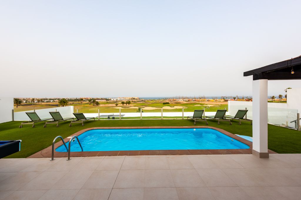 Villa Salinas Cuatro Spain Olivers Travels 19