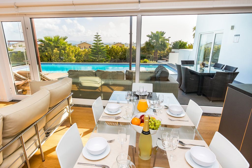 Villa Corona Dos Lanzarote Olivers Travels 12