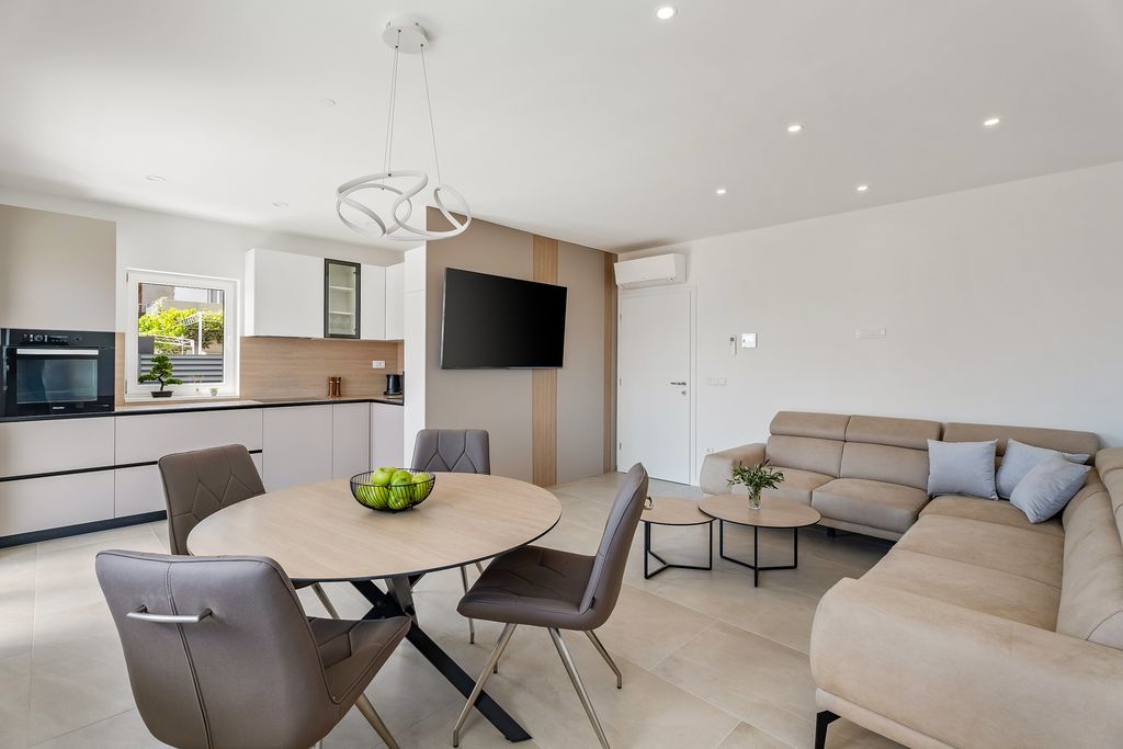 Villa Mayia Dalmatia Cooast Olivers Travels 4