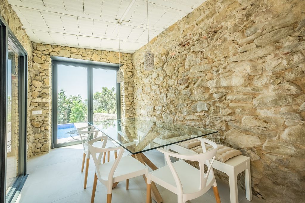 Villa Sant Pere Catalonia Olivers Travels 5