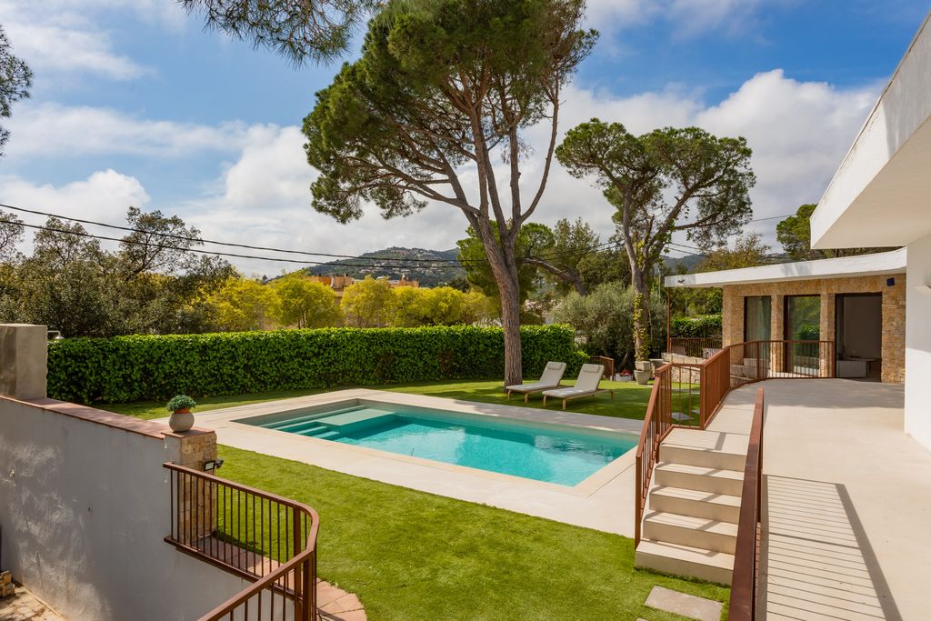 Villa Lliris Catalonia Olivers Travels 2