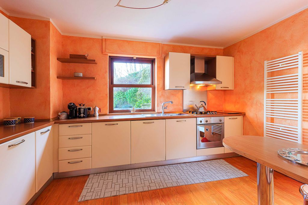 Villa Brezza Italian Lakes Olivers Travels 5