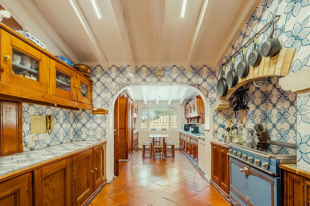 Villa Tesouro Cascais Olivers Travels 5