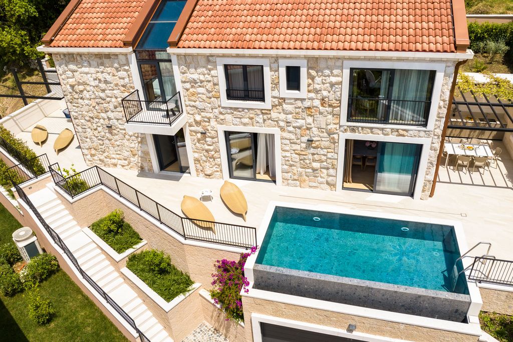 Villa Srebreno Dubrovnik Olivers Travels 1