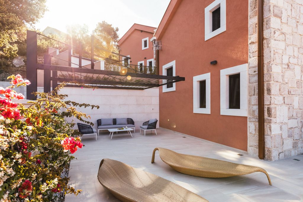 Villa Srebreno Dubrovnik Olivers Travels 5