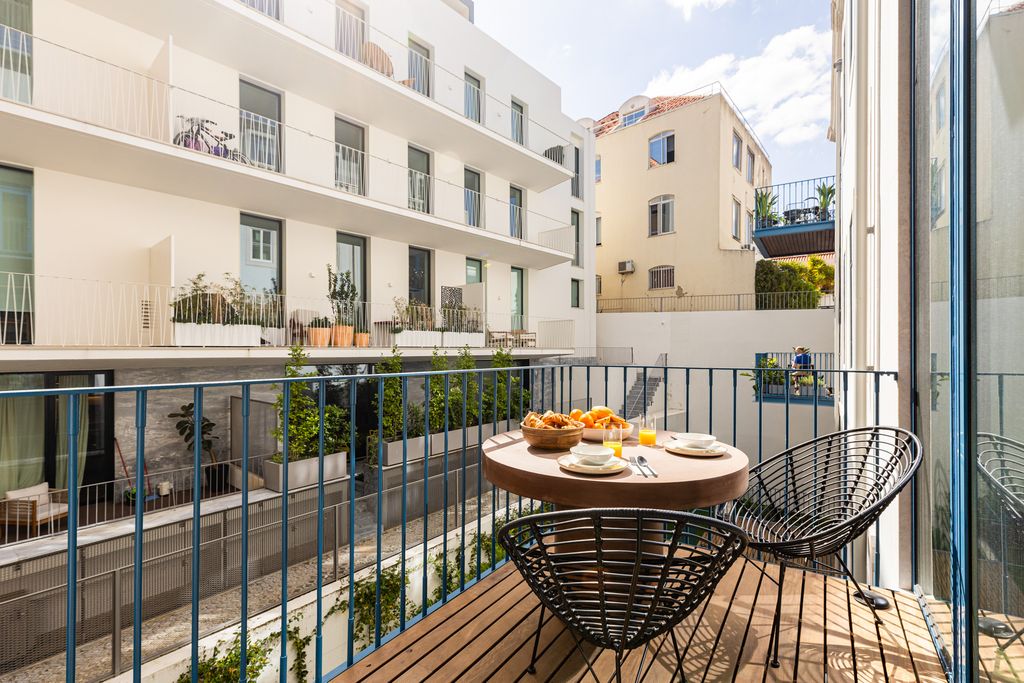 Apartment Abeto Lisbon Olivers Travels 4