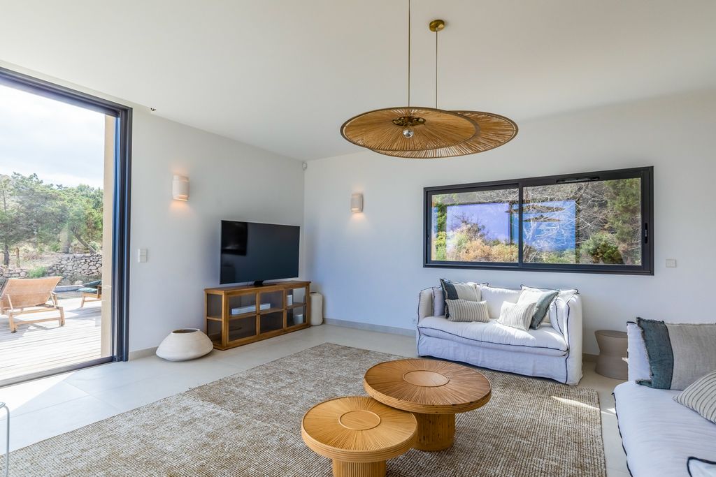 Villa Alta Mare CH Provence Olivers Travels 4