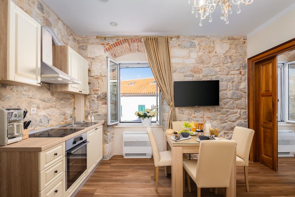 Apartment Dioclea Dalmatia Coast OliversTravels 4