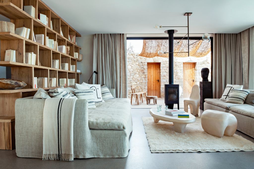 Villa Pietra di Mare CH Provence Olivers Travels 4