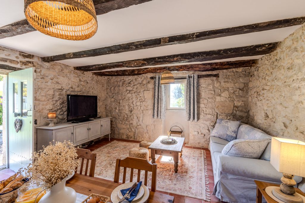 Maison Montjoi Olivers Travels 3