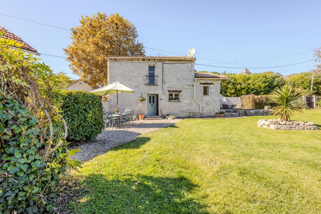 Maison Montjoi Olivers Travels 5