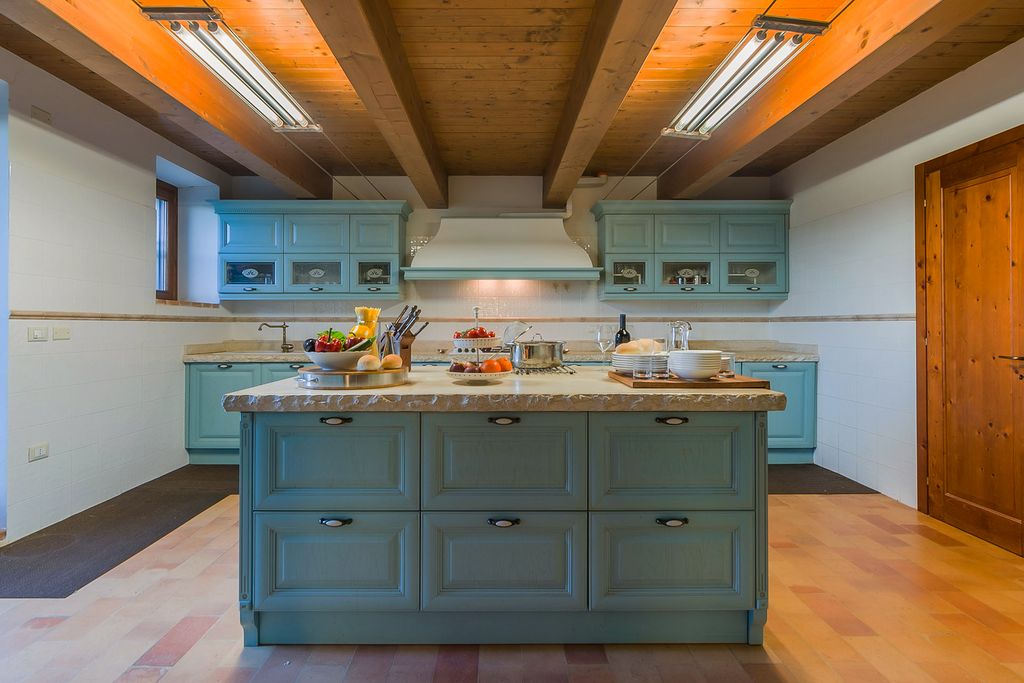 Villa Dell Essenza Le Marche Olivers Travels 5