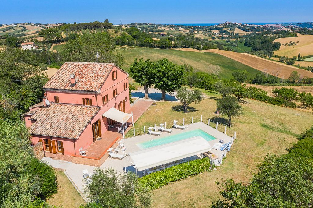 Podere Delle Marche Le March Olivers Travels 1