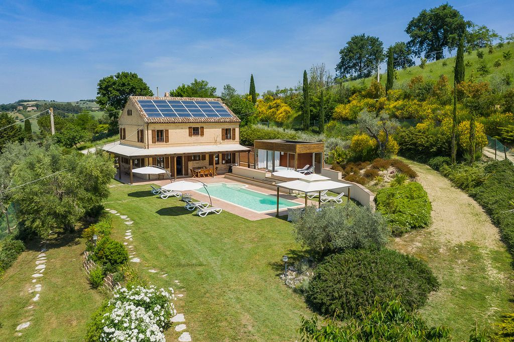 Casa Marchigiana Le Marche Olivers Travels 1