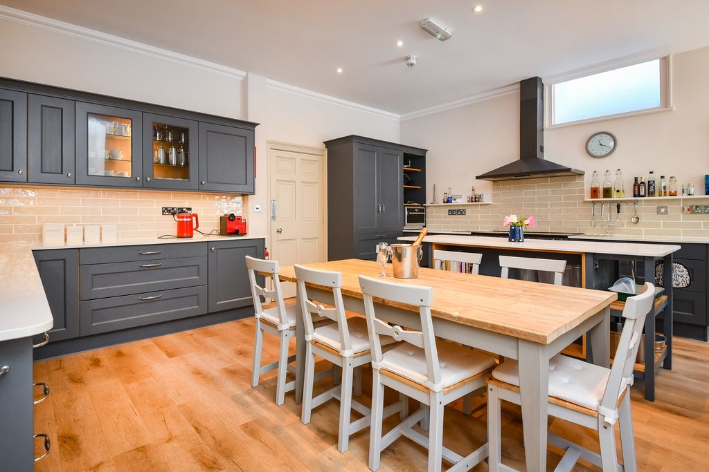 Eirian Hall Snowdonia Olivers Travels 5