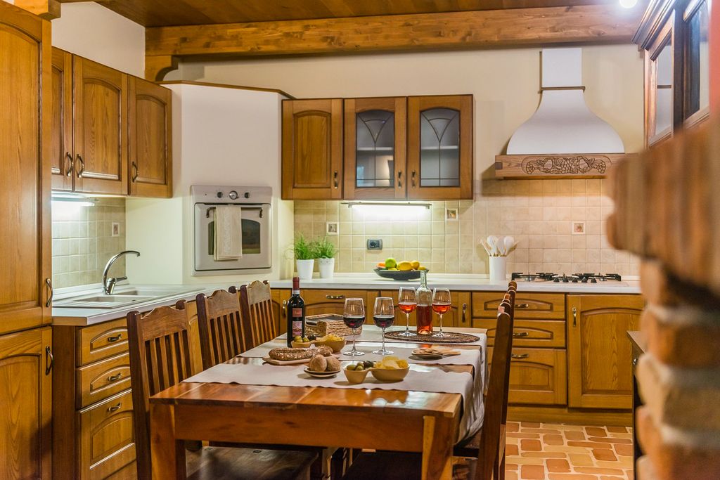 Casa Collina Le Marche Olivers Travels 5