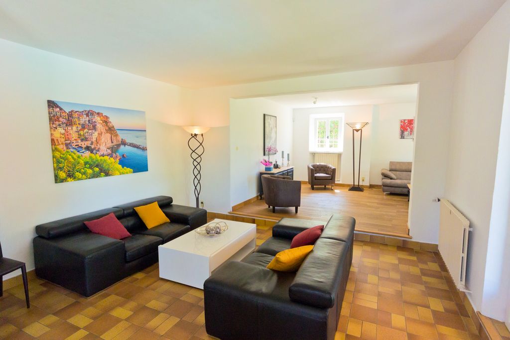 Mas Bruyeres PF OliversTravels 3