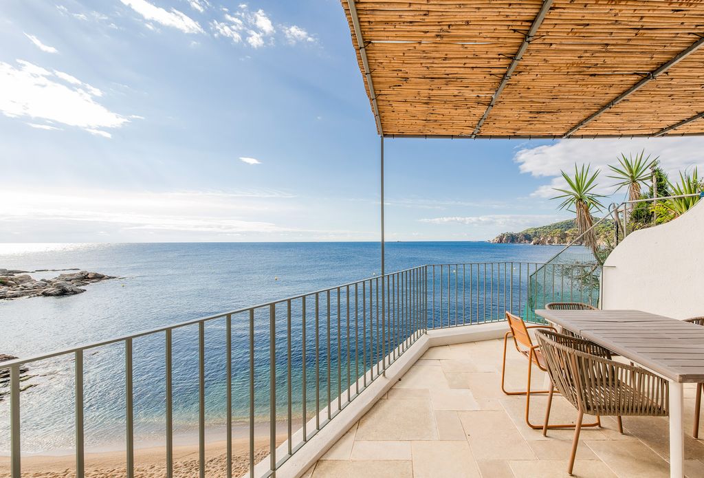 Casa Estrella Marina Costa Brava Olivers Travels 1