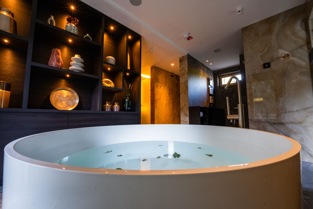 Serenica Lodge Alpine OliversTravels 4