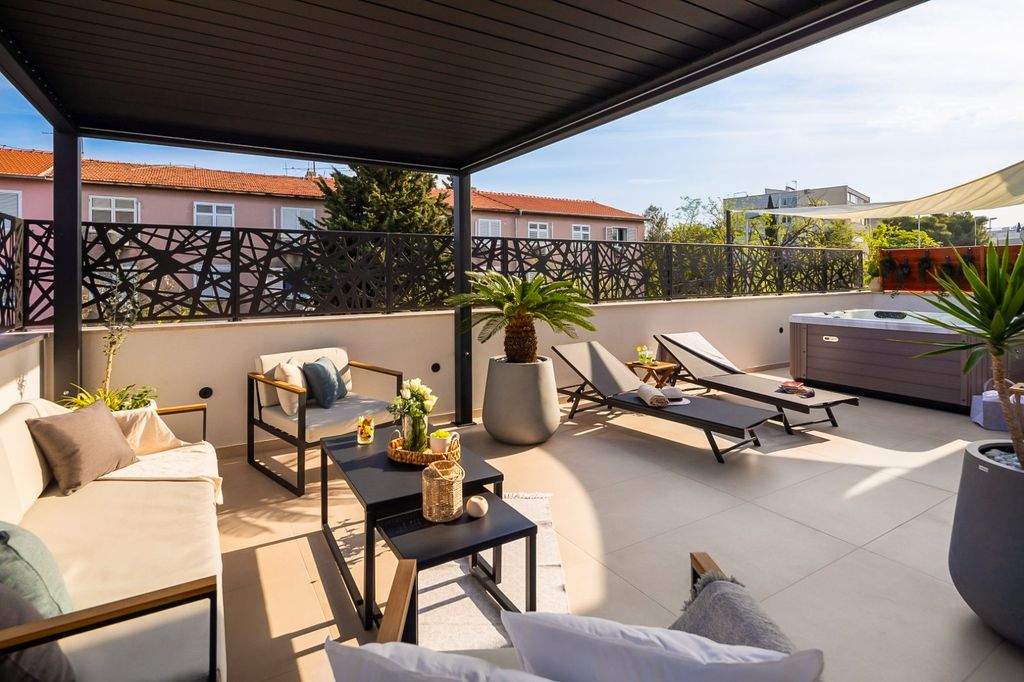 Apartment Solona Dalmatia Coast Olivers Travels 1