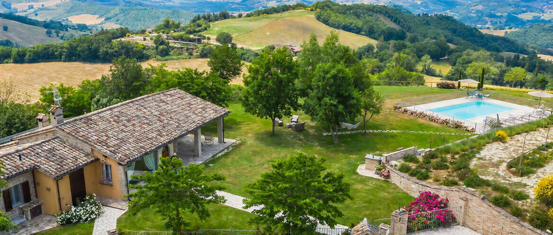001 villa dolcezza central italy olivers travels desktop center