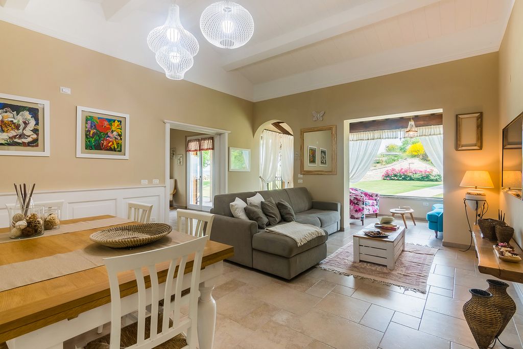 Villa Dolcezza Marche Olivers Travels 3