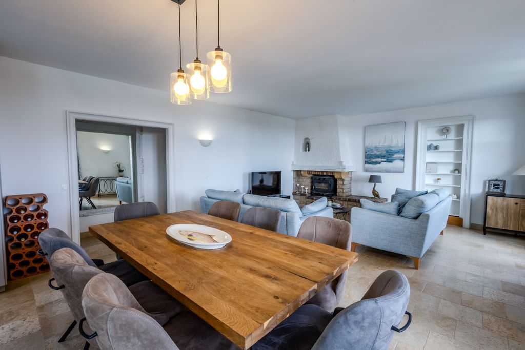 Villa Mirail PF OliversTravels 13