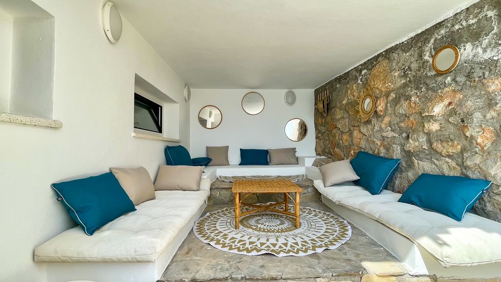 Villa Montgri Costa Brava Olivers Travels 7