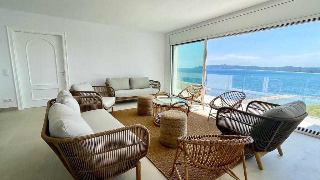 Villa Montgri Costa Brava Olivers Travels 10