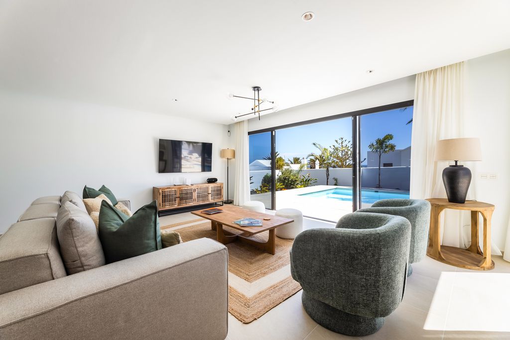 Villa Papagayo Lanzarote Oivers Travels 3