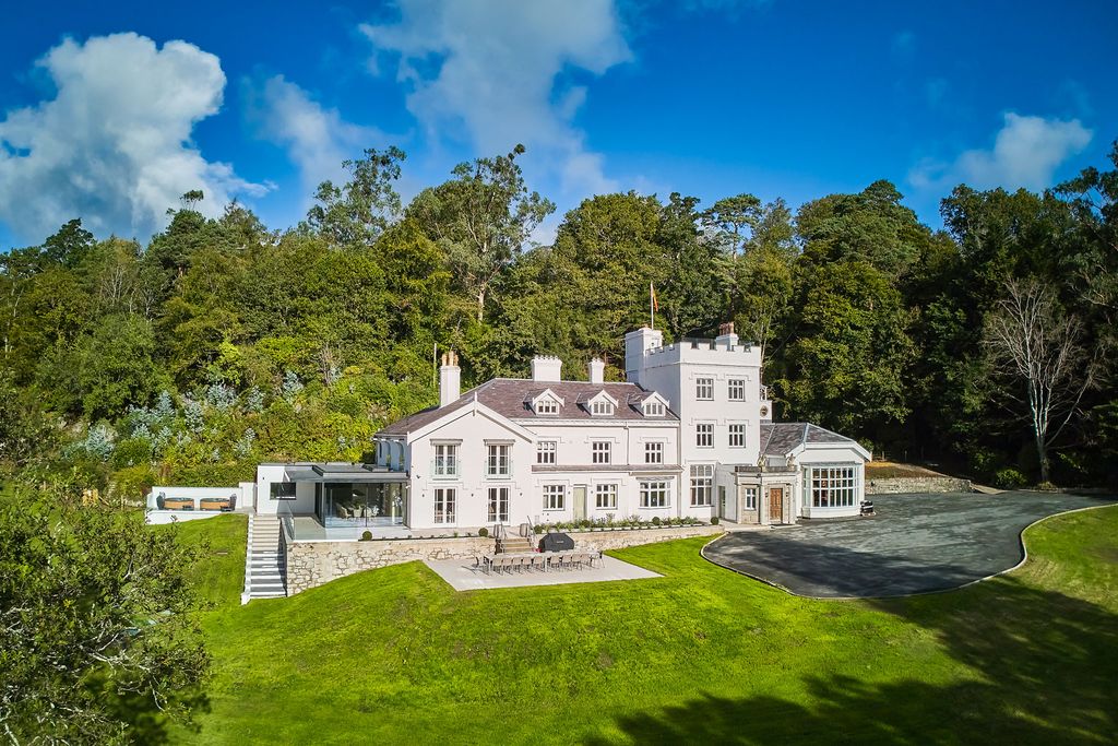 Saltstone Hall Anglesey Olivers Travels 2