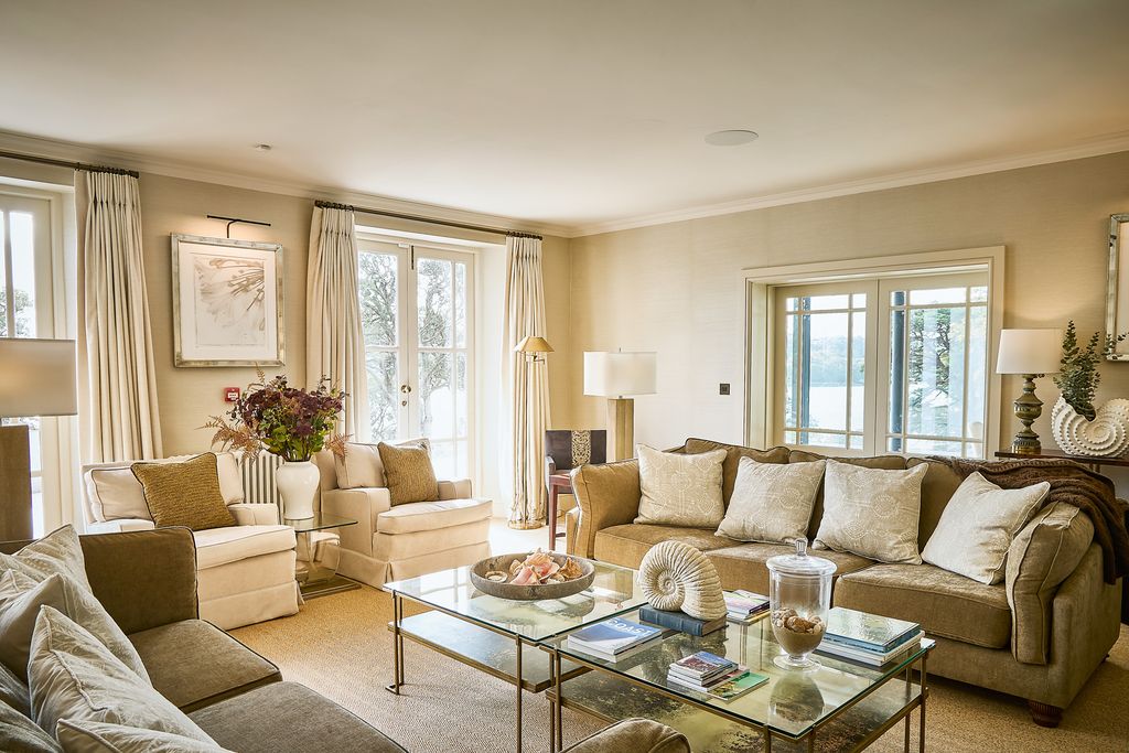 Saltstone Hall Anglesey Olivers Travels 3