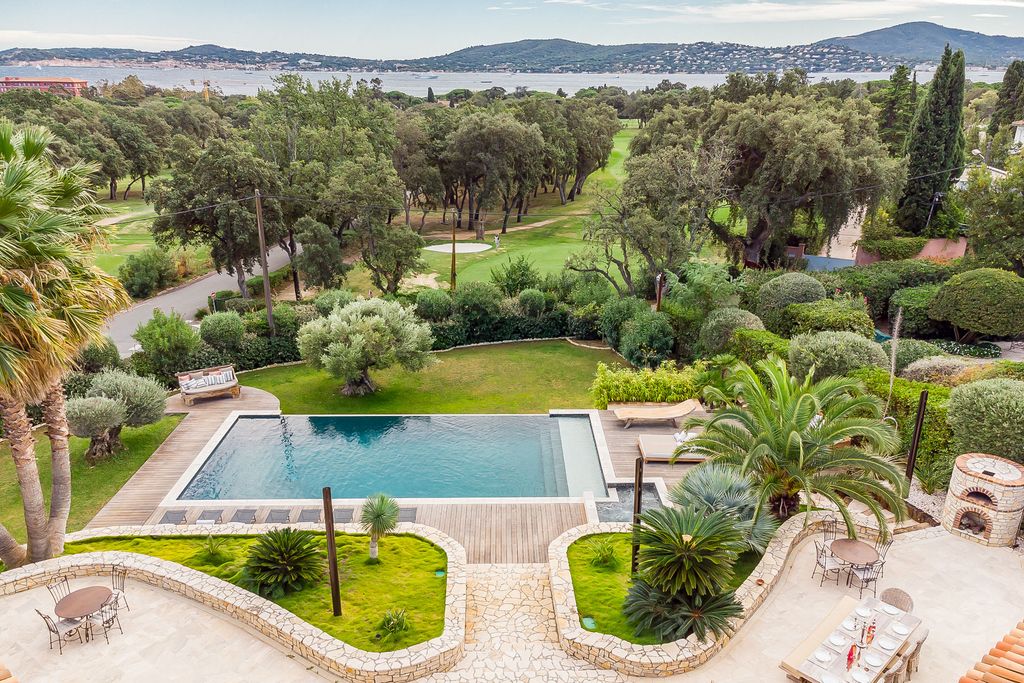 Vue Tropezienne St Tropez Olivers Travels 2