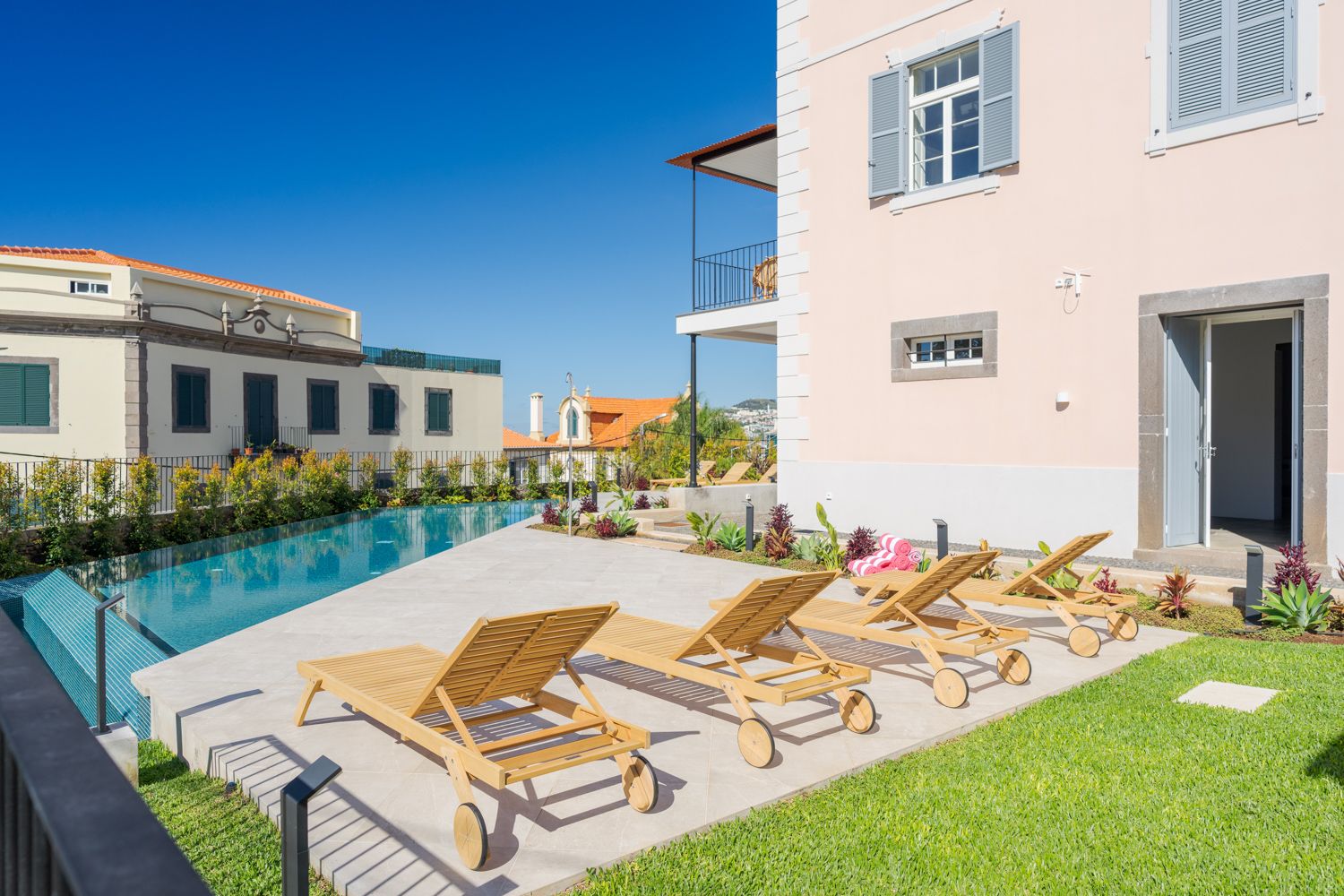 Panorama Pearl House