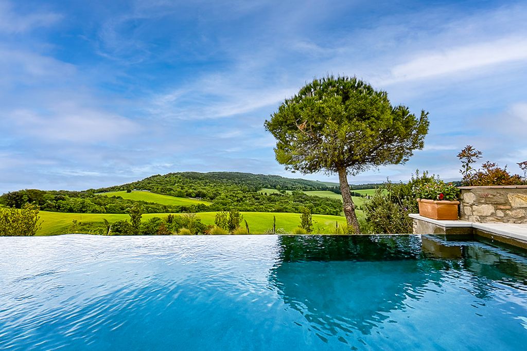 Borgo Pignano Villa il Poggiarello Italy OliversTravels 2