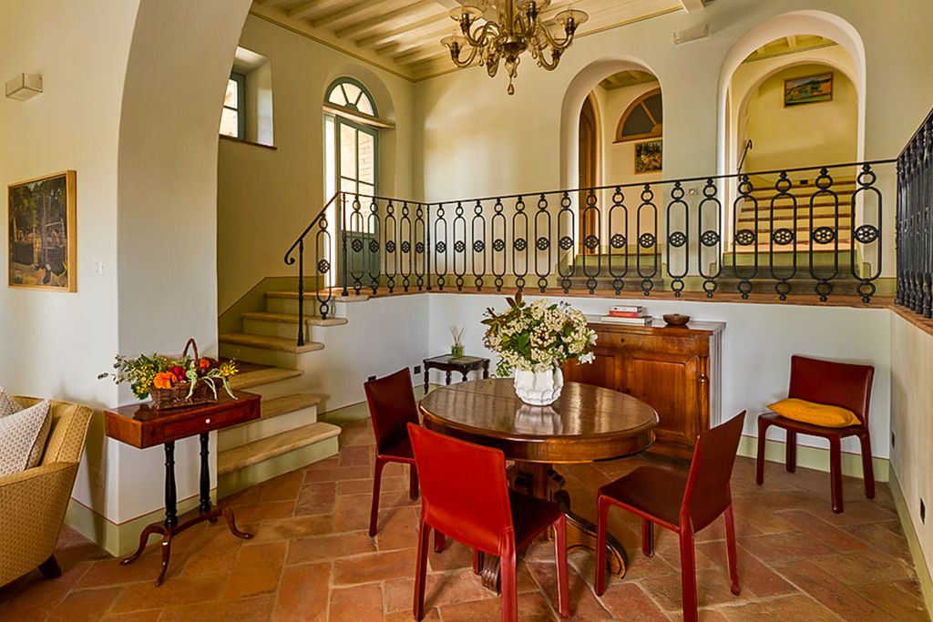 Borgo Pignano Villa il Poggiarello Italy OliversTravels 4