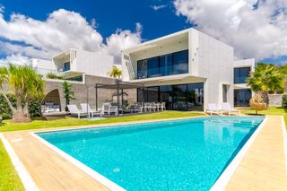 The Madeiran Lookout Madeira OliversTravels 1