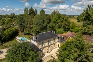 Maison des Lustres 1