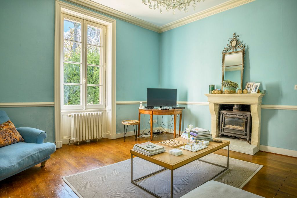 Maison des Lustres 9