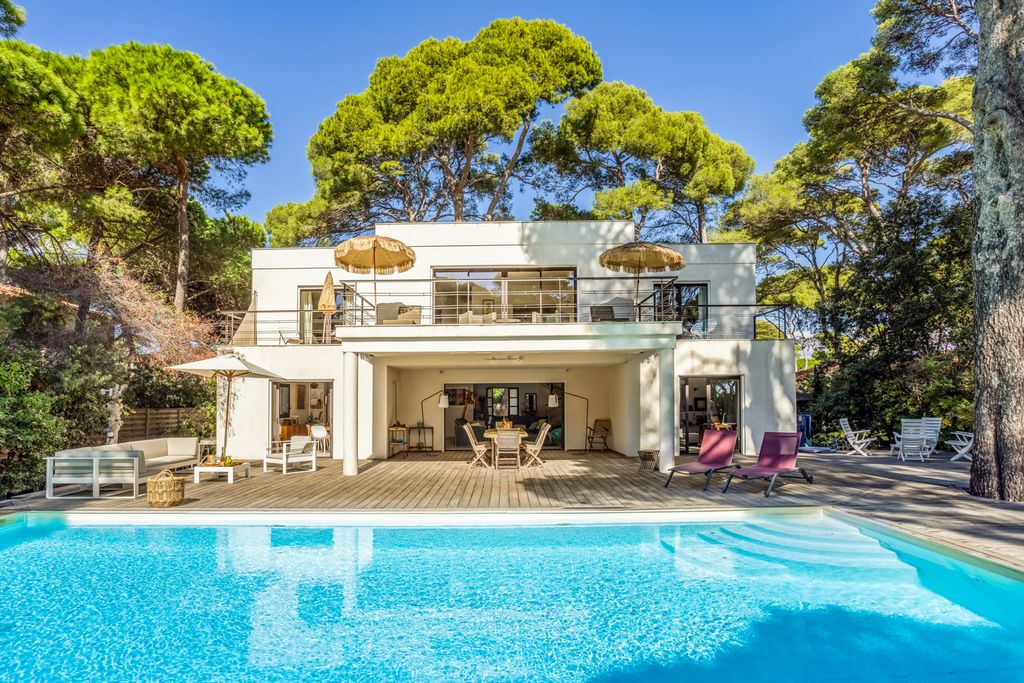 Pomme de Pin French Riviera OliversTravels 1