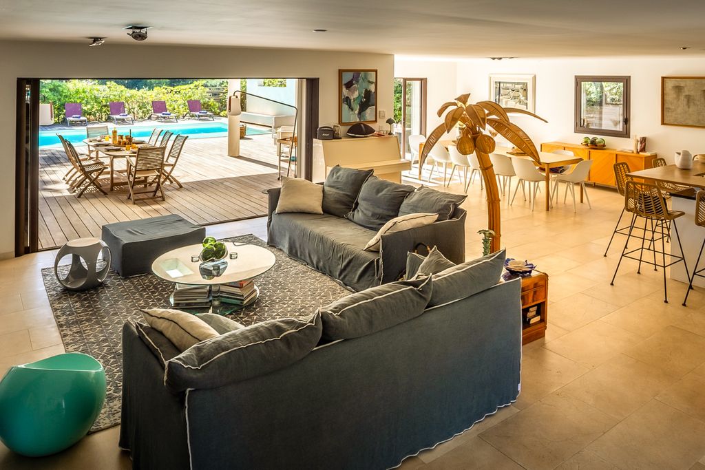 Pomme de Pin French Riviera OliversTravels 3