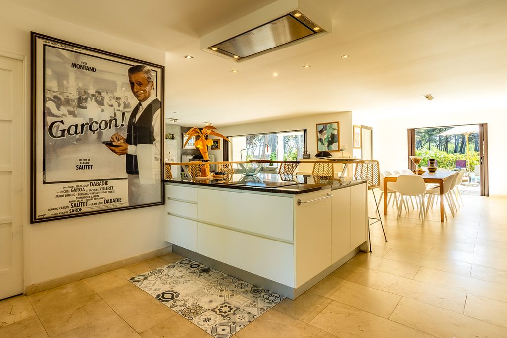 Pomme de Pin French Riviera OliversTravels 5