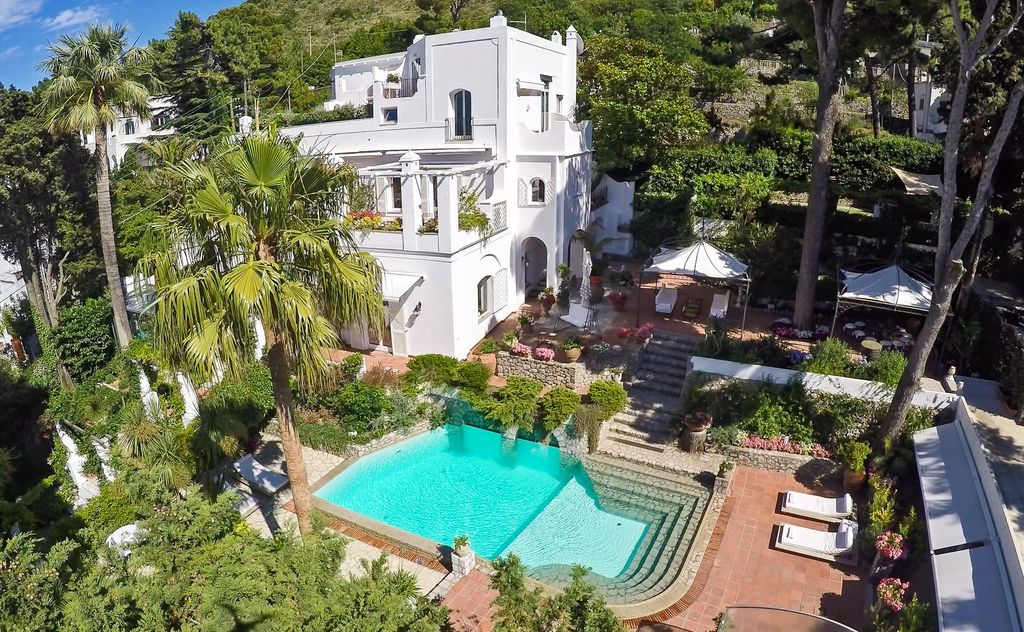 Villa Sirenum Amalfi Cast Olivers Travels 15