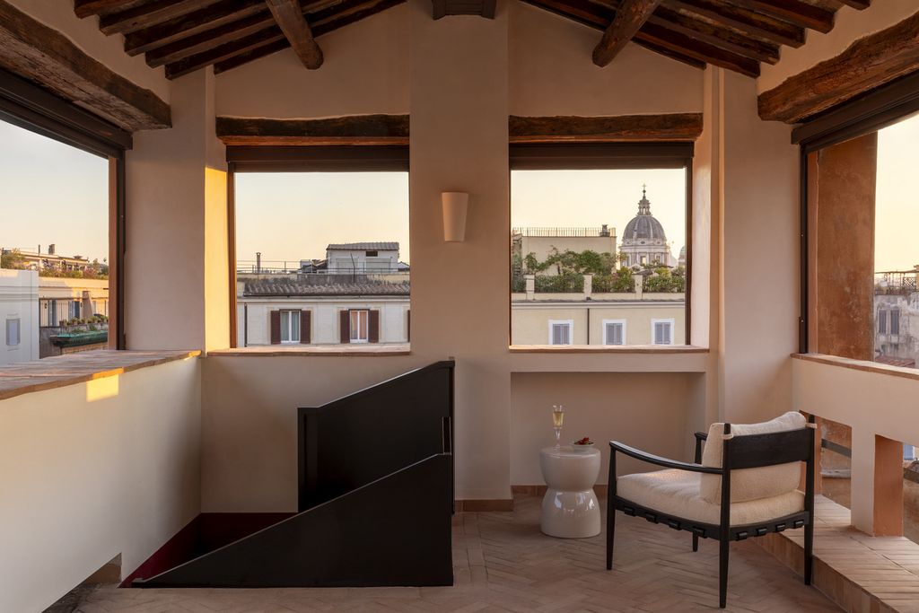 Spanish Steps Apartment 4 Rome OliversTravels 1