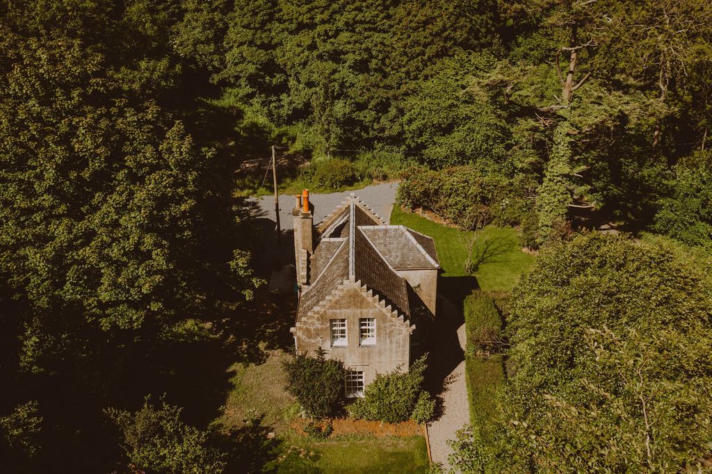 Crescendo Dumfries Olivers Travels 2