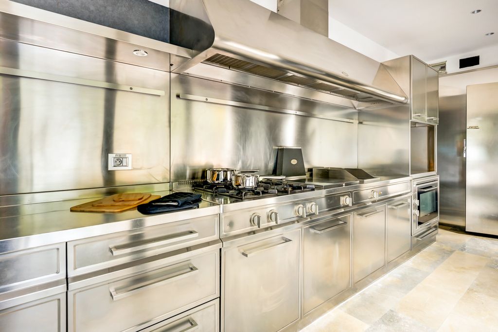 Chateau Marianne French Riviera OliversTravels 5