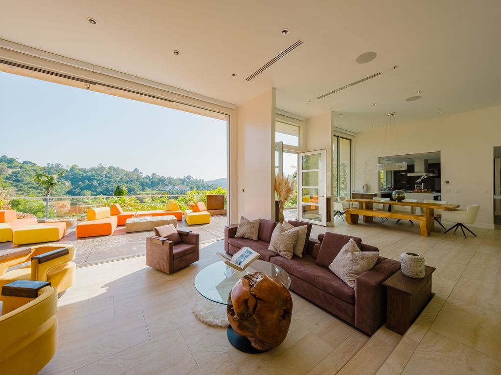 Villa Yang USA Olivers Travels 3