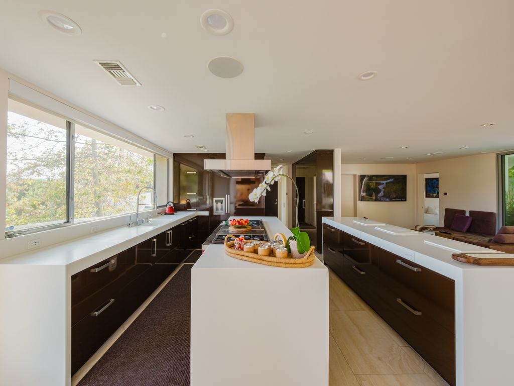 Villa Yang USA Olivers Travels 5