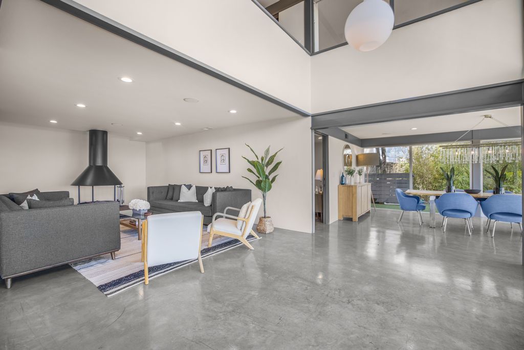 Beverly Grove Villa USA Olivers Travels 3